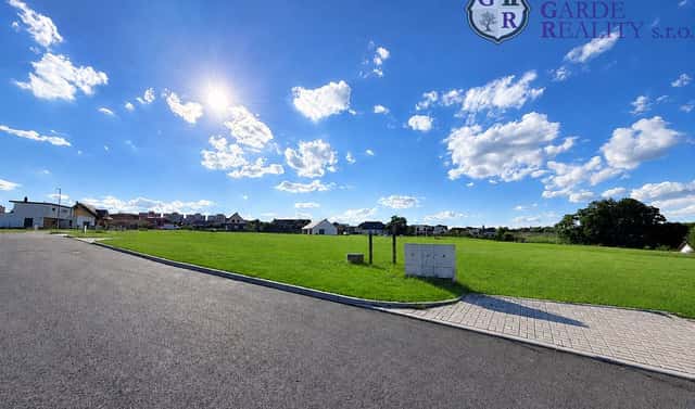 Prodej stavebního pozemku 975 m², Sezimovo Ústí, okres Tábor