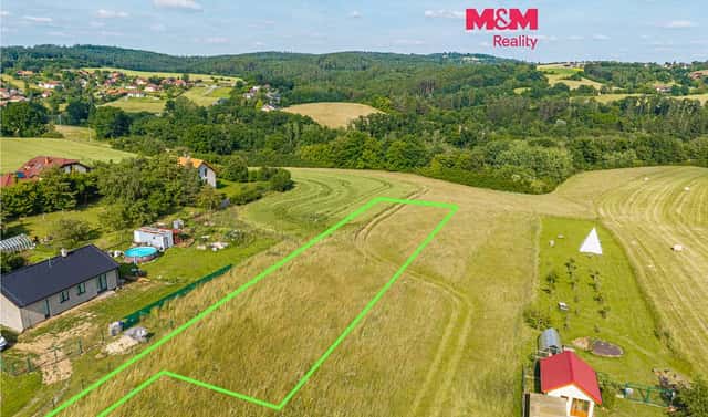 Prodej stavebního pozemku 2 348 m², Hrusice, okres Praha-východ