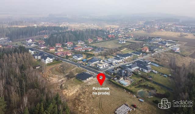 Prodej stavebního pozemku 1 994 m², Nová Role, okres Karlovy Vary