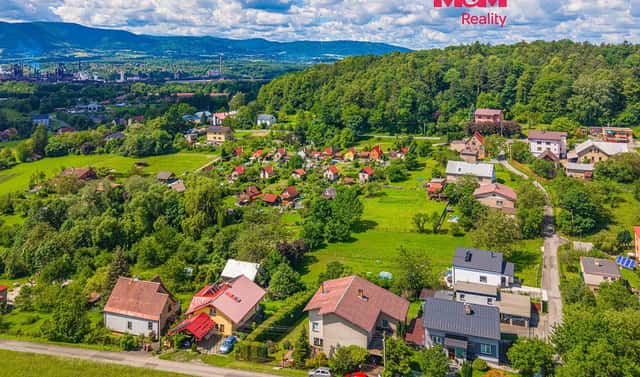 Prodej stavebního pozemku 1 203 m², Třinec – Osůvky, okres Frýdek-Místek