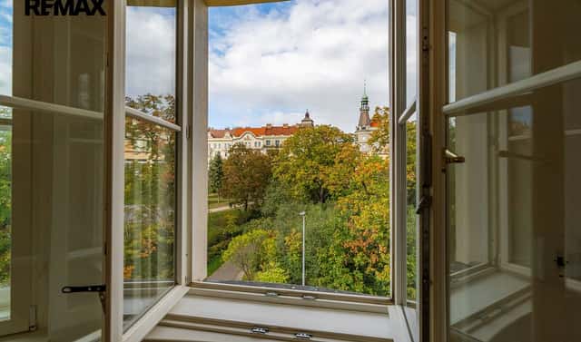 Pronájem bytu 3+1 97 m², Madridská, Praha 10 – Vršovice