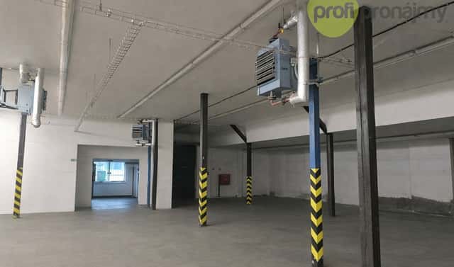Pronájem obchodních prostor 460 m², Rybníky IV, Zlín – Prštné