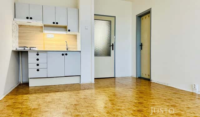 Pronájem bytu 1+kk 29 m², Jordana Jovkova, Praha 4 – Modřany