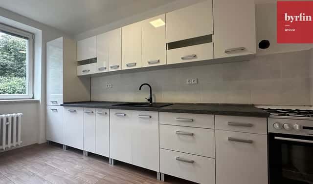 Pronájem bytu 2+1 65 m², Krnovská, Opava – Předměstí