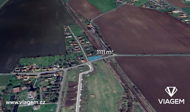 Prodej stavebního pozemku 1 111 m², Dvory, okres Nymburk