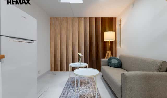 Prodej bytu 1+kk 17 m², Plzeňská, Praha 5 – Košíře