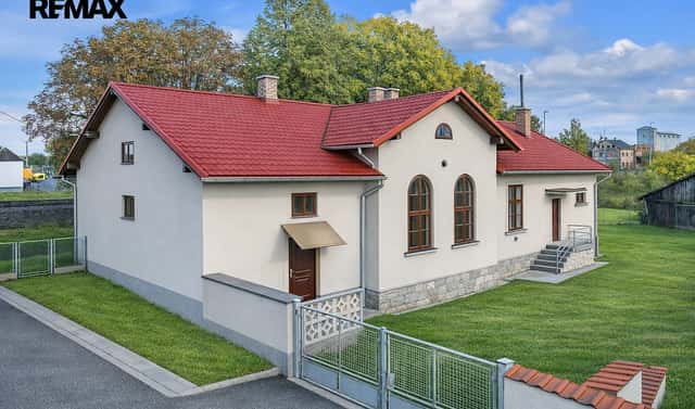 Prodej domu 370 m² s pozemkem 4 375 m², Nádražní, Luštěnice, okres Mladá Boleslav