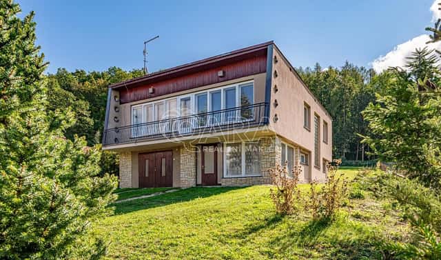 Prodej domu 165 m² s pozemkem 1 265 m², B. Němcové, Komárov, okres Beroun
