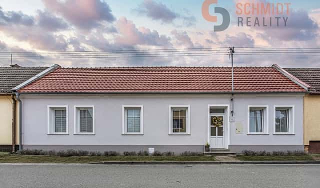 Prodej domu 220 m² s pozemkem 360 m², Starce, Vracov, okres Hodonín