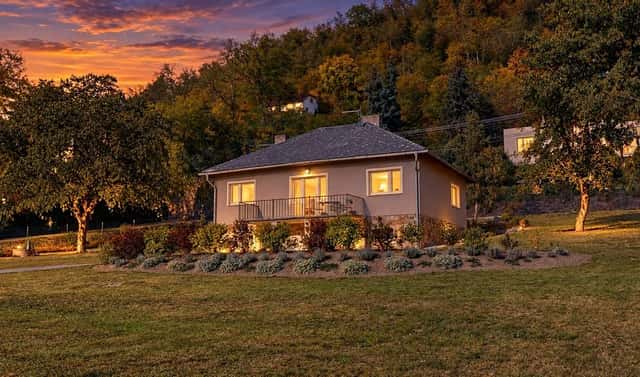 Pronájem domu 106 m² s pozemkem 2 655 m², Zbečno, okres Rakovník