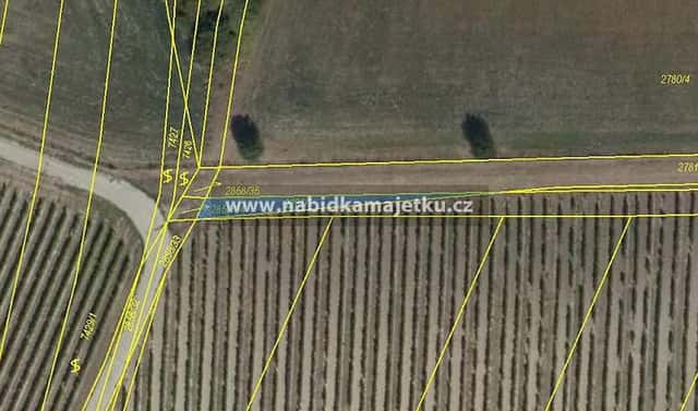 Prodej pozemku 753 m², Klobouky u Brna, okres Břeclav