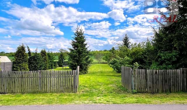 Prodej stavebního pozemku 1 301 m², Radonice – Vintířov, okres Chomutov