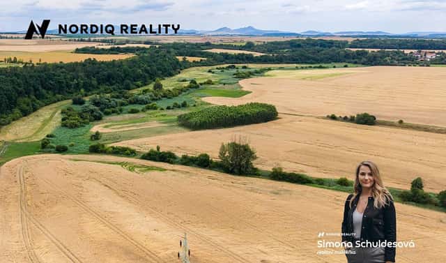 Prodej pole 7 506 m², Staňkovice – Tvršice, okres Louny