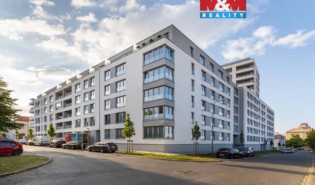 Pronájem garážového stání, 12 m2, Plzeň, ul. Stehlíkova, Stehlíkova, Plzeň – Jižní Předměstí, okres Plzeň-město