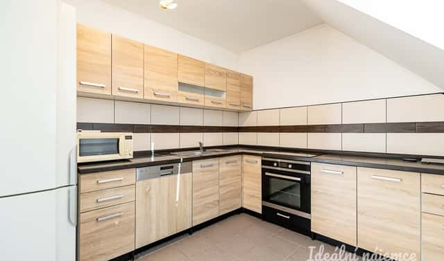Pronájem bytu 2+kk 50 m², U Valu, Nupaky, okres Praha-východ
