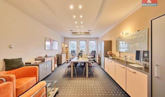 Pronájem obchodních prostor 327 m², Polská, Trutnov – Poříčí