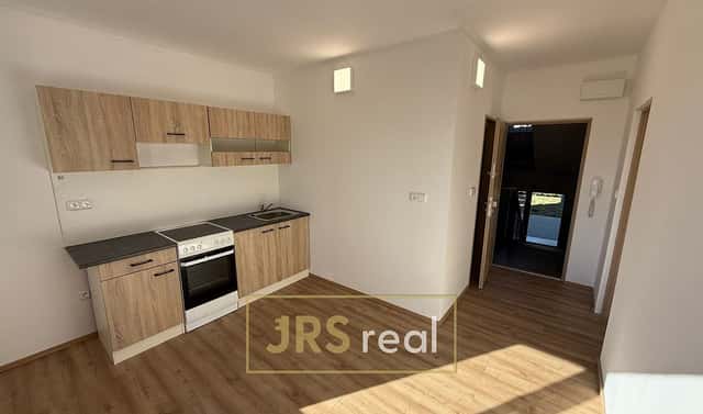 Pronájem bytu 1+1 36 m², Břeclav