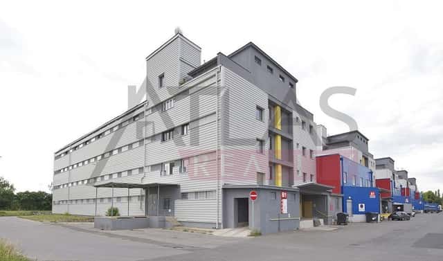 Pronájem skladovacích prostor 21 m², Ve žlíbku, Praha 9 – Horní Počernice