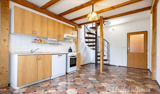 Pronájem bytu 2+kk 53 m², V Kolonii, Nymburk