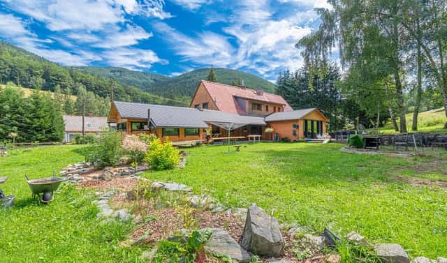 Prodej domu 328 m² s pozemkem 1 754 m², Bělá pod Pradědem – Bělá, okres Jeseník