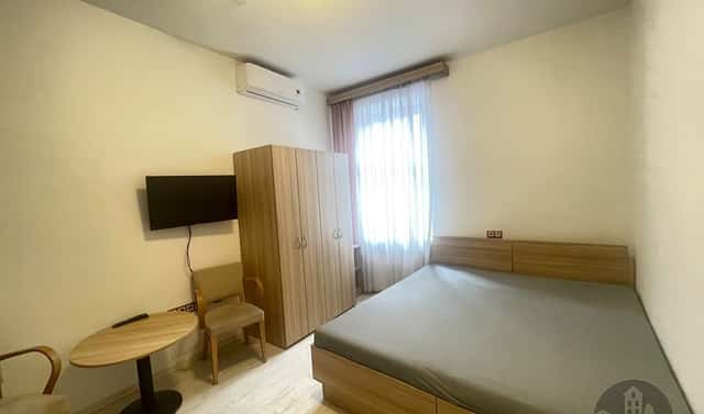 Pronájem bytu 1+kk 24 m², Plzeňská, Praha 5 – Smíchov