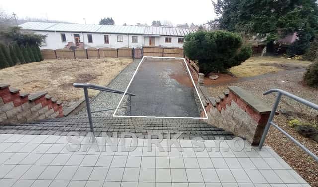 Velká zpevněná plocha (k chráněnému parkování), Domažlická, Horšovský Týn – Velké Předměstí, okres Domažlice