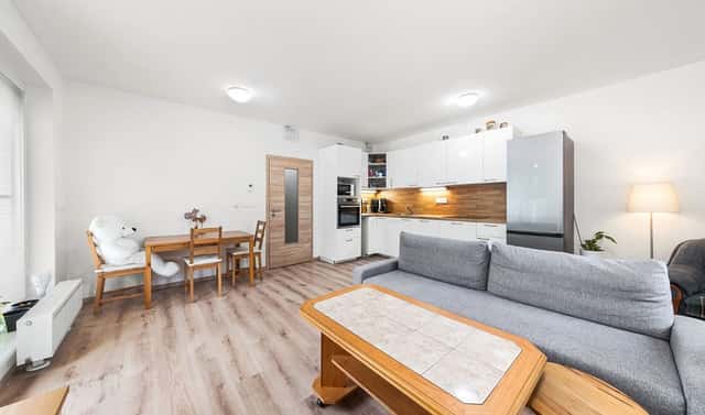 Prodej bytu 3+kk 77 m², Pod Sokolákem, Odolena Voda, okres Praha-východ