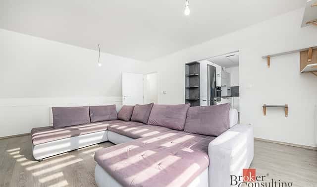Pronájem bytu 3+kk 67 m², Gabčíkova, Nehvizdy, okres Praha-východ