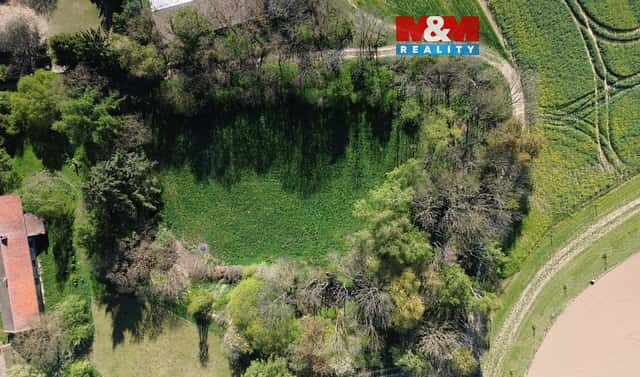 Prodej pozemku 5 974 m², Bečváry – Horní Jelčany, okres Kolín