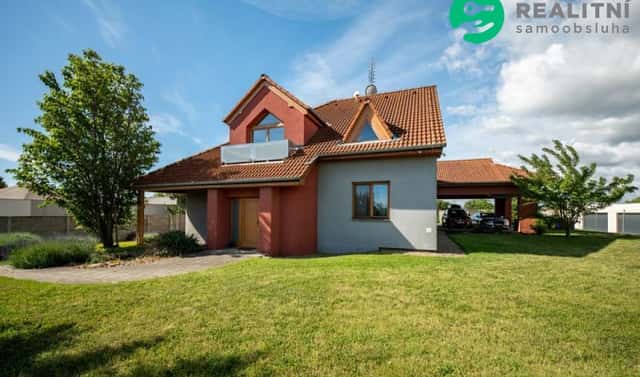 Prodej domu 257 m² s pozemkem 1 726 m², Tasovice, okres Znojmo