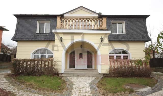 Pronájem domu 360 m² s pozemkem 860 m², Praha 6