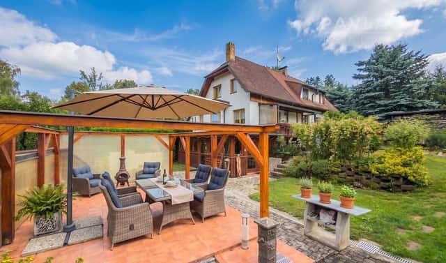 Prodej domu 240 m² s pozemkem 573 m², Husovy sady, Černovice, okres Pelhřimov