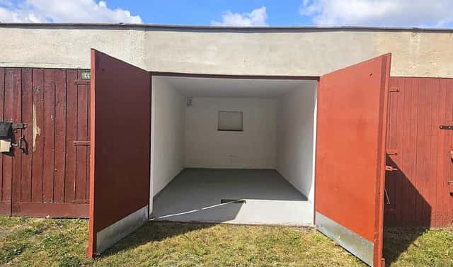 Prodej garáže 17 m2 - Kbely, ul. Železnobrodská, Železnobrodská, Praha 9 – Kbely