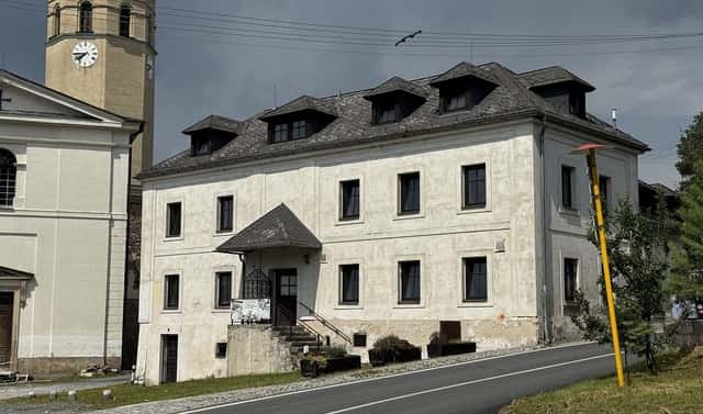 Prodej domu 328 m² s pozemkem 661 m², Jiříkov – Sovinec, okres Bruntál