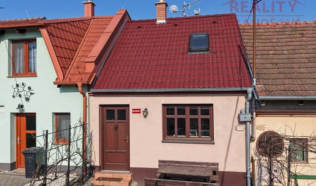 Prodej vinného sklípku s ubytováním a zahradou, Nový Poddvorov, Nový Poddvorov, okres Hodonín