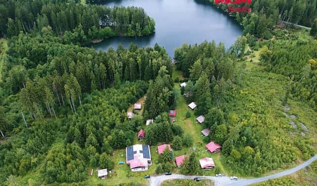 Prodej chaty/chalupy 777 m² s pozemkem 26 284 m², Pojbuky, okres Tábor