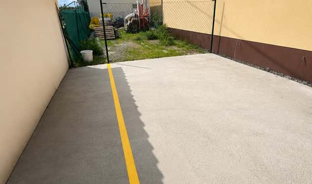 Parkovací místo ve dvoře, Tvrdíkova, Olomouc