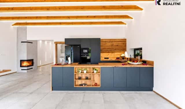 Prodej domu 200 m² s pozemkem 900 m², Veltrusy, okres Mělník