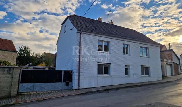 Pronájem domu 120 m² s pozemkem 487 m², Přelíc, okres Kladno