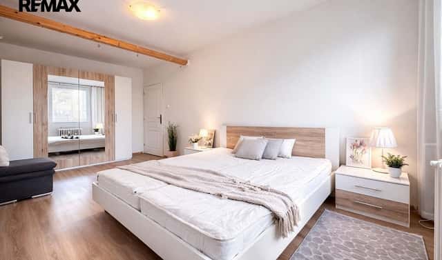 Pronájem bytu 4+kk 107 m², Kazašská, Praha 10 – Vršovice