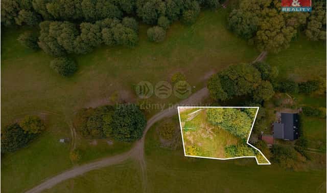 Prodej pozemku 1 899 m², Luby, okres Cheb