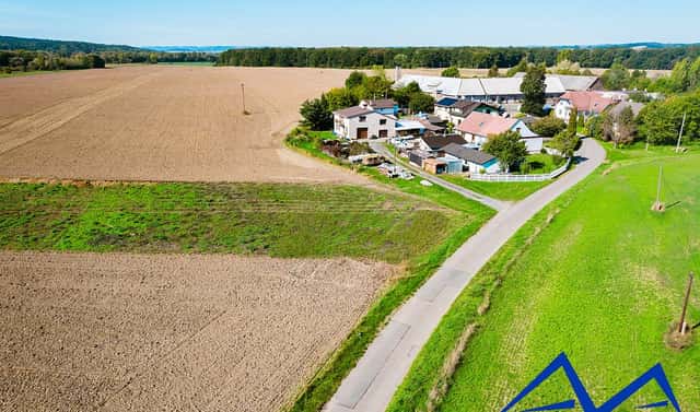 Prodej stavebního pozemku 900 m², Choryně, okres Vsetín