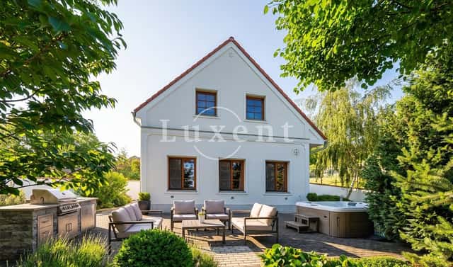 Prodej domu 580 m² s pozemkem 2 913 m², Kvítkovice, okres České Budějovice