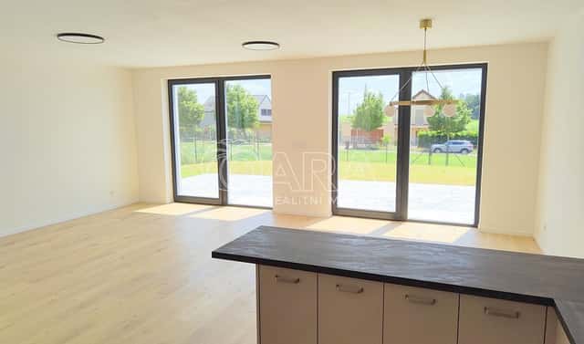 Pronájem bytu 4+kk 106 m², Na Výsluní, Vysoký Újezd, okres Beroun