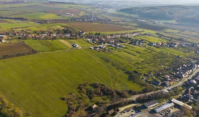 Prodej stavebního pozemku 2 487 m², Hradčovice, okres Uherské Hradiště