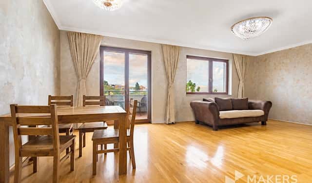 Pronájem bytu 3+kk 100 m², U Dívčích hradů, Praha 5 – Smíchov