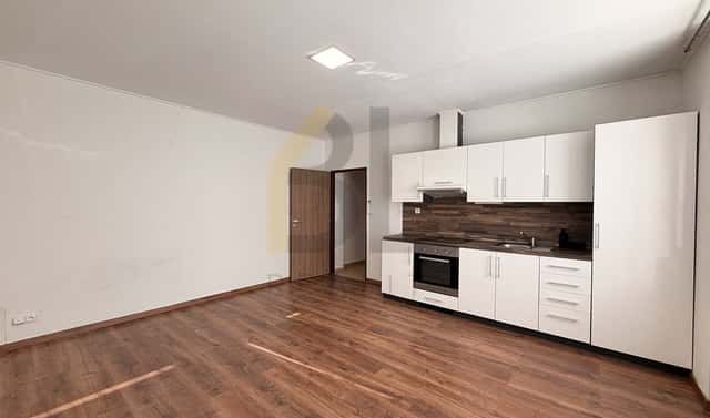 Pronájem bytu 1+kk 35 m², Nádražní řádek, Hodonín