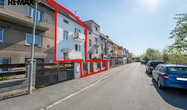 Prodej domu 240 m² s pozemkem 197 m², Nad Kundratkou, Praha 9 – Prosek