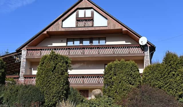 Prodej domu 302 m² s pozemkem 800 m², Oborná, okres Bruntál
