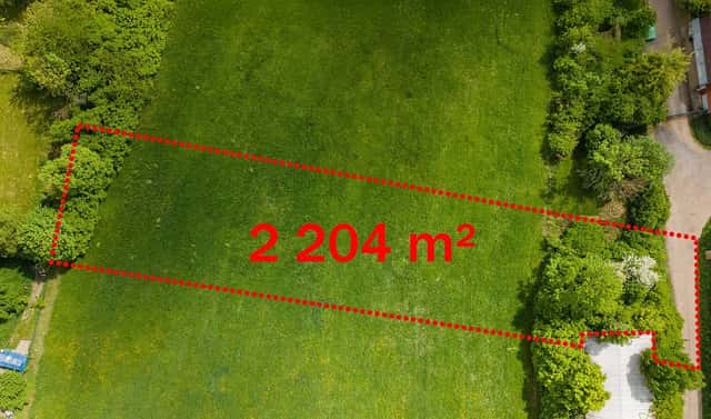 Prodej stavebního pozemku 2 204 m², Holice – Kamenec, okres Pardubice